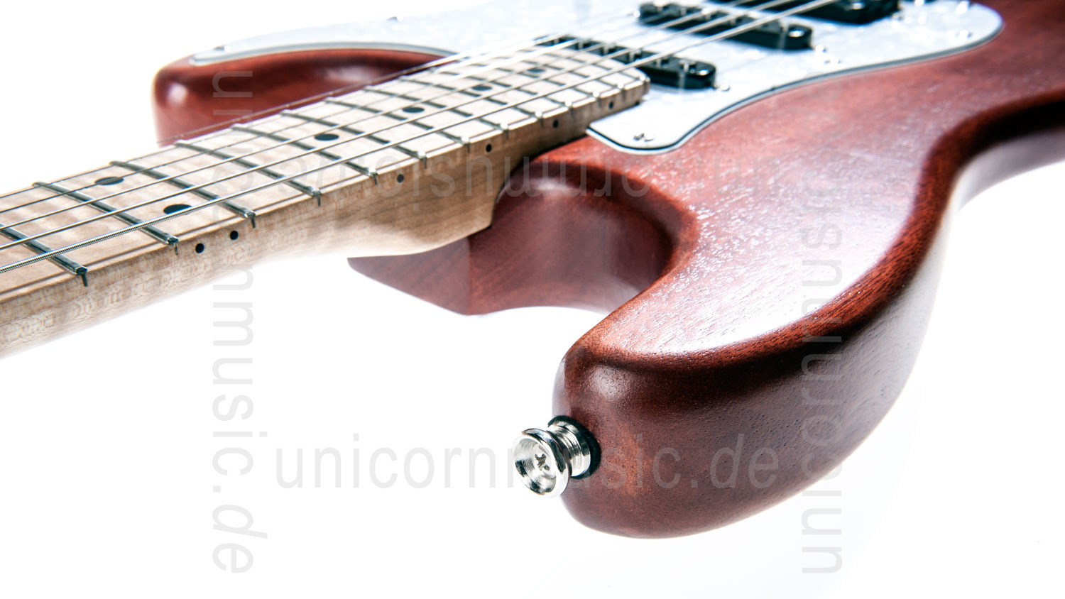 zur Artikelbeschreibung / Preis E-Gitarre BERSTECHER New Whisky + Koffer - made in Germany