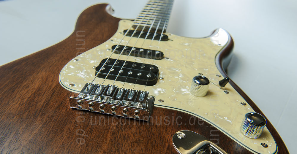 zur Artikelbeschreibung / Preis E-Gitarre BERSTECHER Old Whisky + Koffer - made in Germany