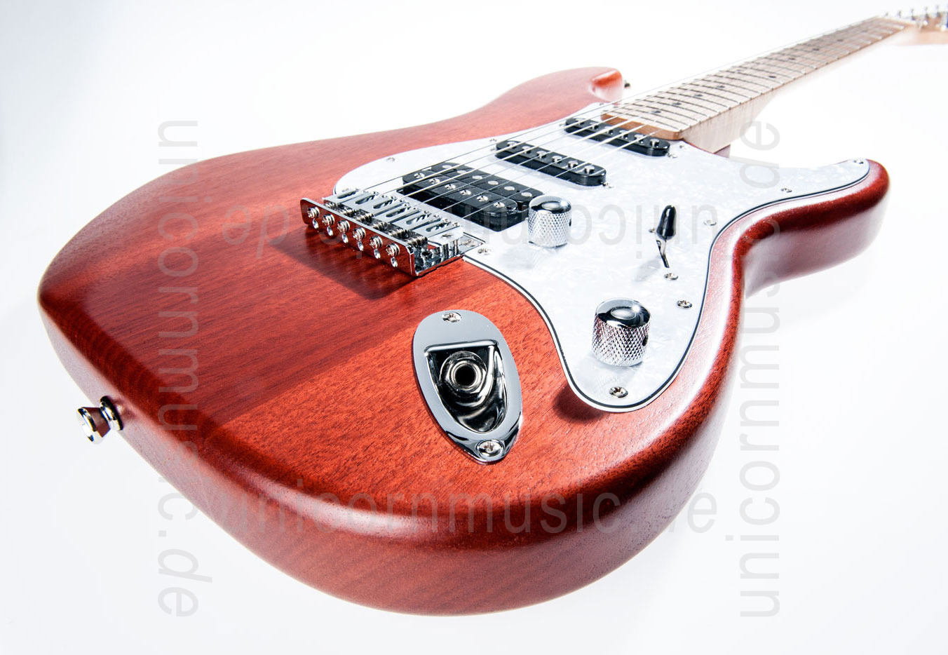 zur Artikelbeschreibung / Preis E-Gitarre BERSTECHER New Whisky + Koffer - made in Germany