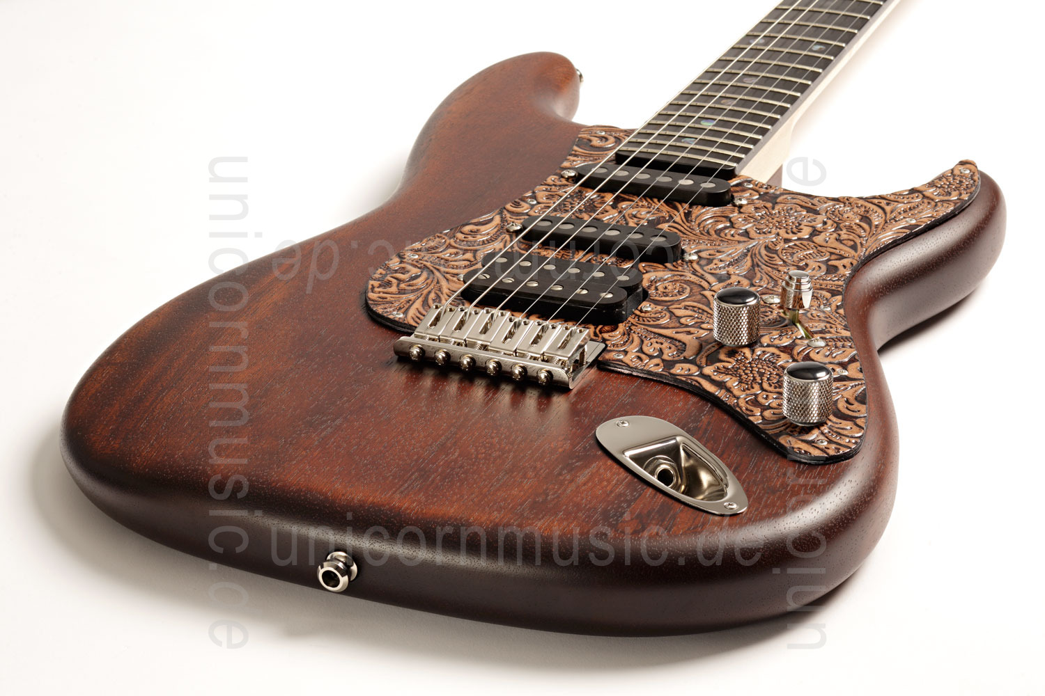 zur Artikelbeschreibung / Preis E-Gitarre BERSTECHER Deluxe - Old Whisky / Floral Natur + Koffer - made in Germany