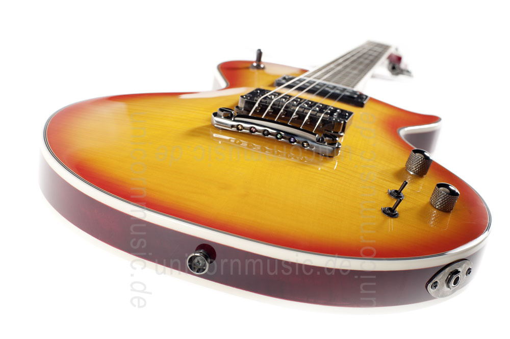 zur Artikelbeschreibung / Preis E-Gitarre FERNANDES MONTEREY ELITE - Honey Burst + Koffer