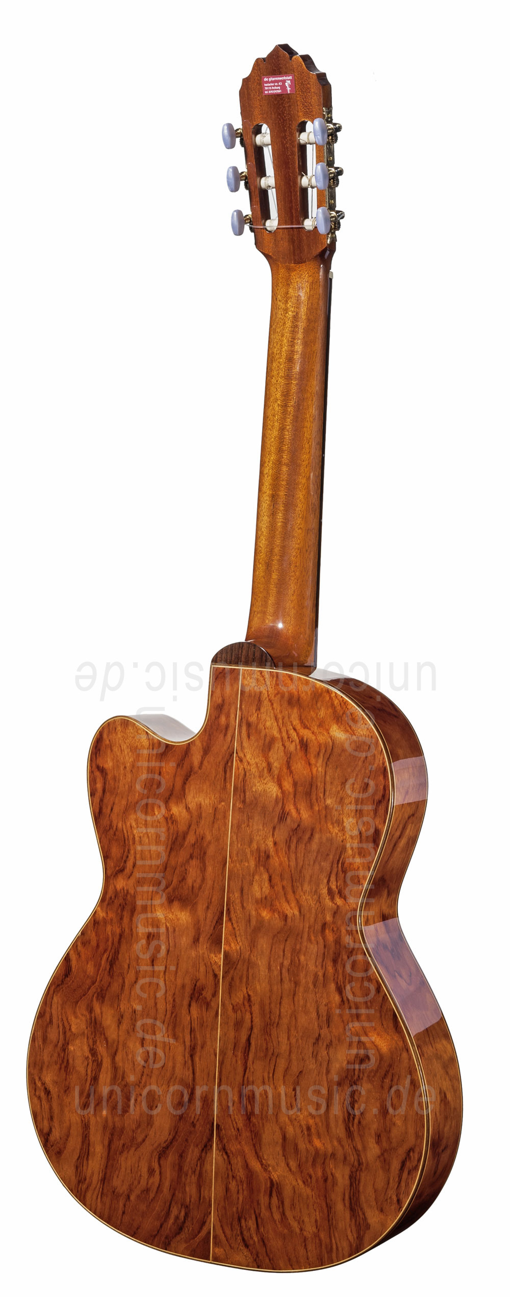 zur Artikelbeschreibung / Preis Spanische Konzertgitarre JOAN CASHIMIRA MODELL 56e E-CE Cutaway Thinline + L.R. Baggs Tonabnehmer - massive Zederndecke