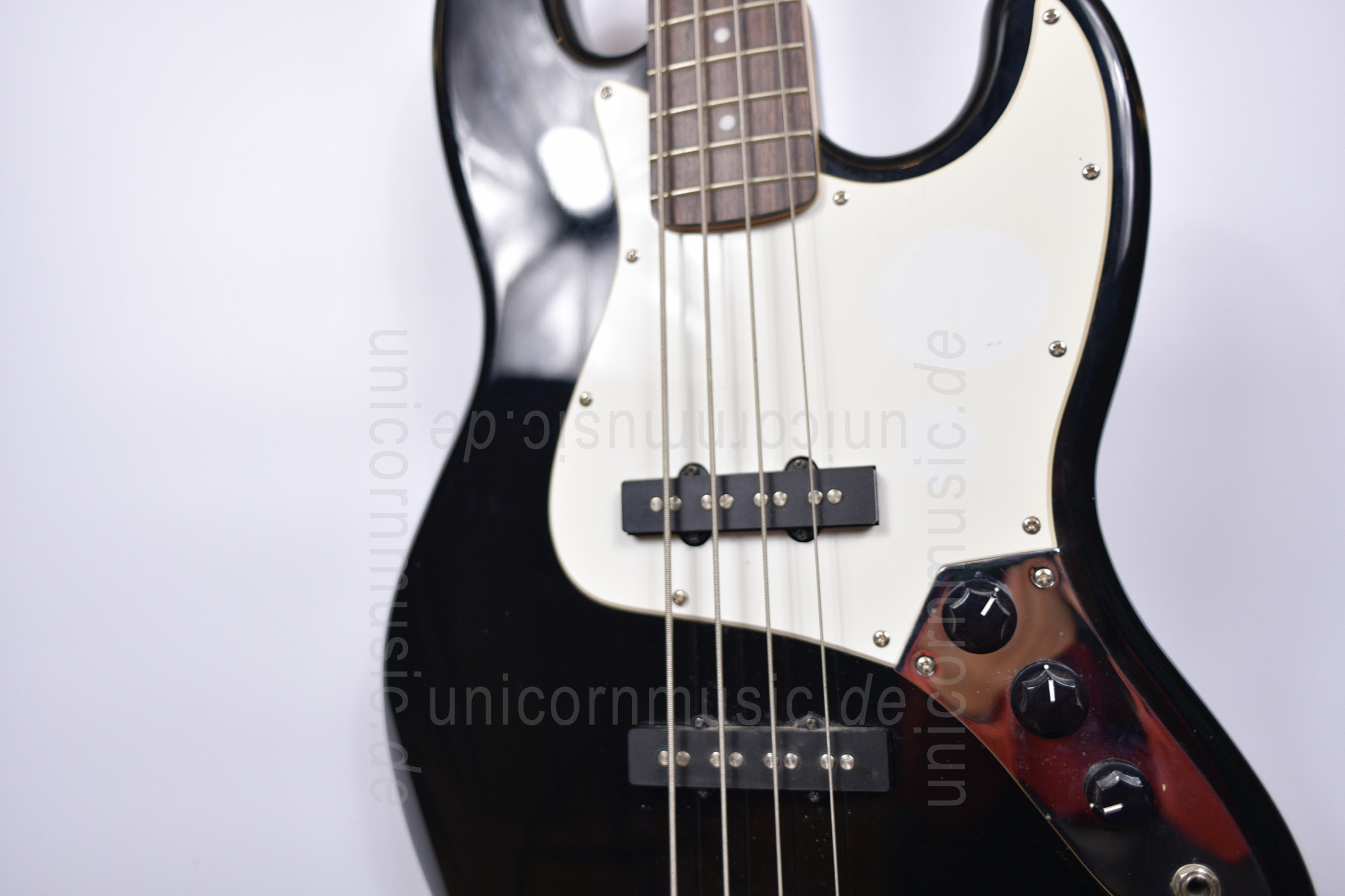zur Artikelbeschreibung / Preis Squier Affinity Jazz Bass