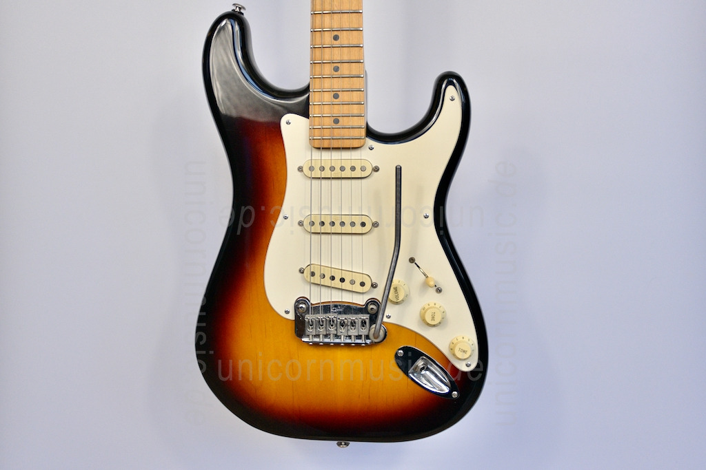 zur Artikelbeschreibung / Preis E-Gitarre G&L Legacy Tobacco Sunburst + Koffer - made in USA