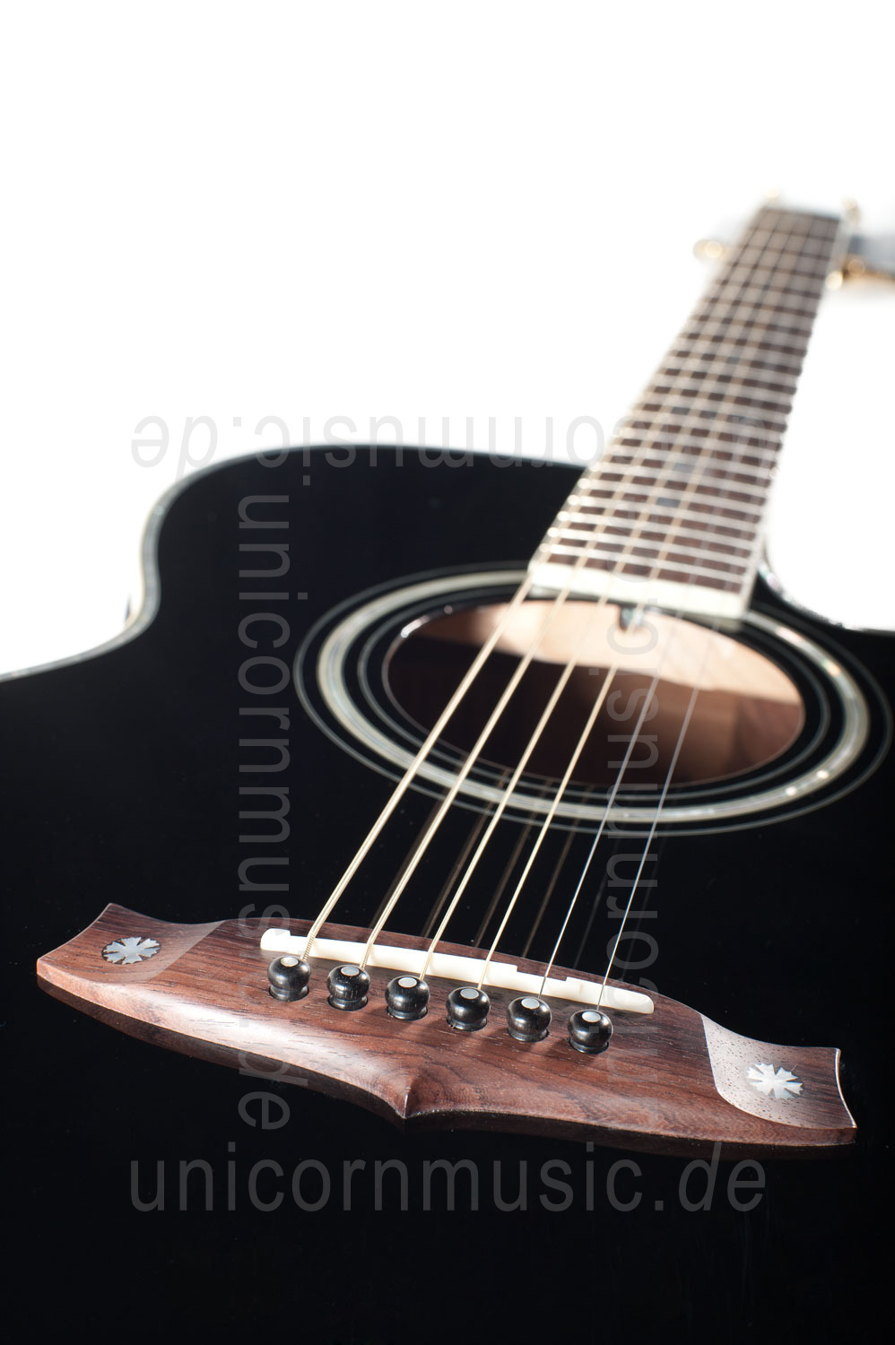 zur Artikelbeschreibung / Preis Western-Gitarre TANGLEWOOD TW49/BK DLX E - Sundance Series - Fishman Presys Plus EQ - Super Folk - Cutaway - masive Decke + Boden